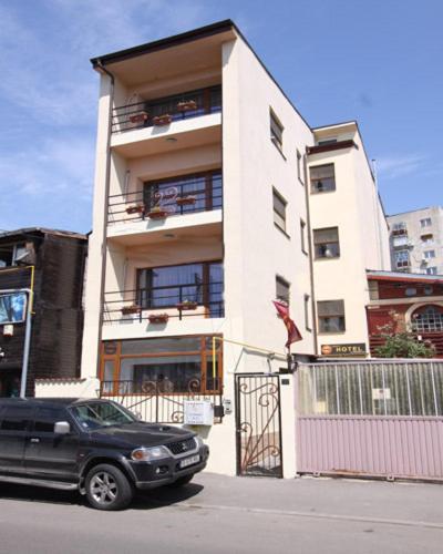 Ave Hotel Victoriei บูคาเรสต์ ภายนอก รูปภาพ
