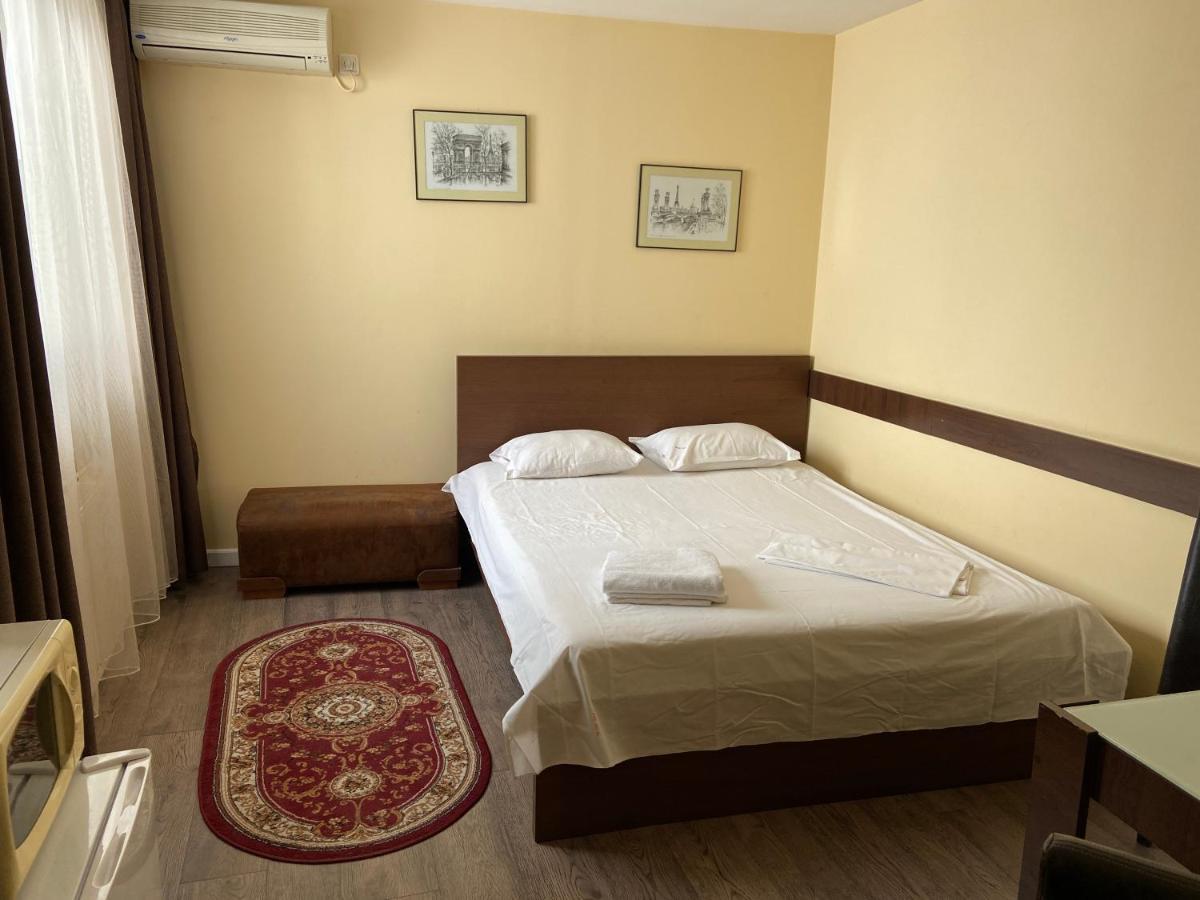 Ave Hotel Victoriei บูคาเรสต์ ภายนอก รูปภาพ