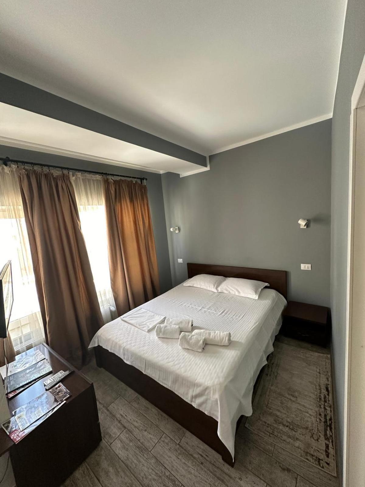 Ave Hotel Victoriei บูคาเรสต์ ภายนอก รูปภาพ
