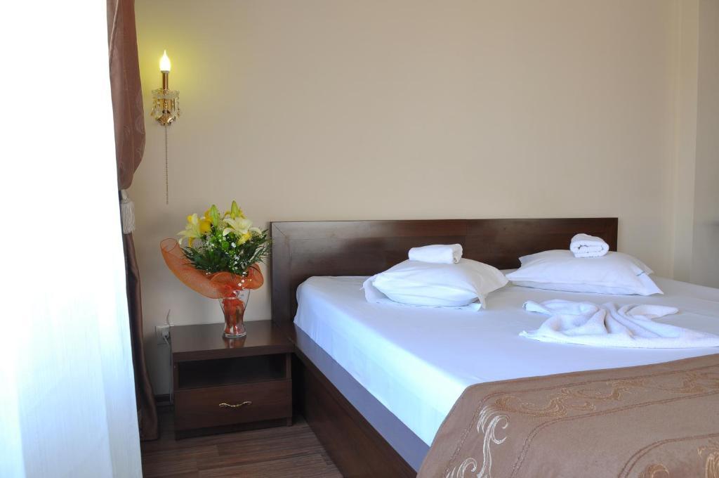 Ave Hotel Victoriei บูคาเรสต์ ภายนอก รูปภาพ